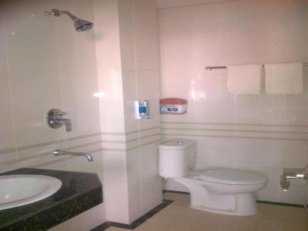 נקסר Erin Int Hotel מראה חיצוני תמונה