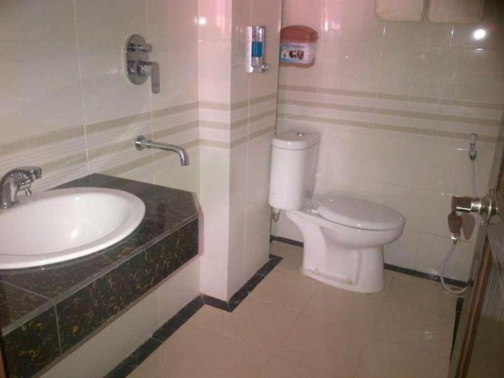 נקסר Erin Int Hotel מראה חיצוני תמונה